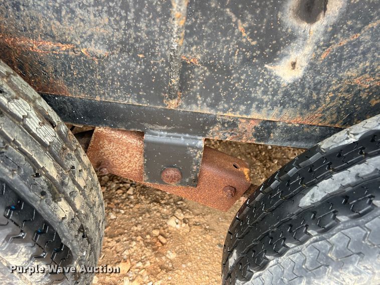 image for item DS2412 2014 PJ C5182  utility trailer