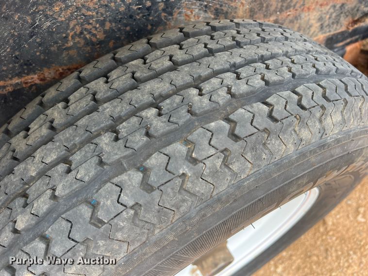 image for item DS2412 2014 PJ C5182  utility trailer