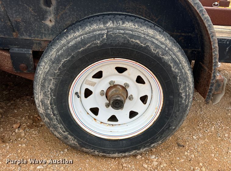 image for item DS2412 2014 PJ C5182  utility trailer