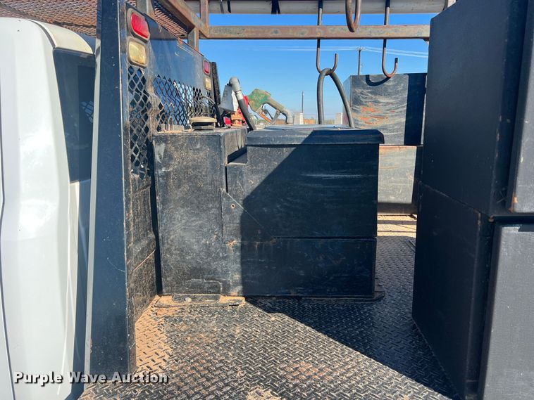 image for item DS2461 2017 Dodge Ram 5500HD  Crew Cab flatbed truck