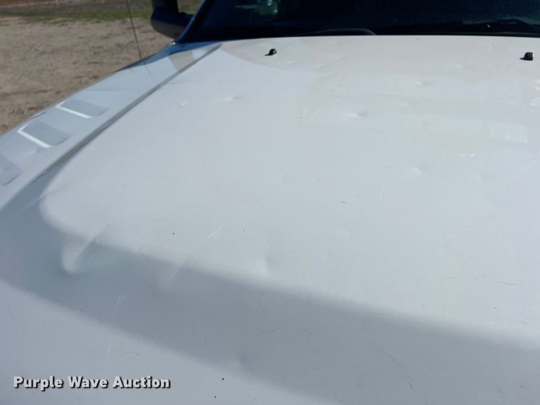 image for item DS2461 2017 Dodge Ram 5500HD  Crew Cab flatbed truck