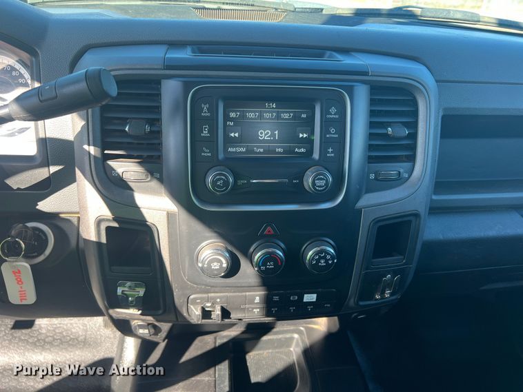 image for item DS2461 2017 Dodge Ram 5500HD  Crew Cab flatbed truck