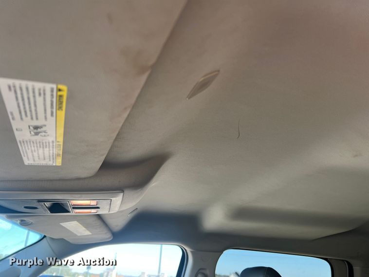 image for item DS2461 2017 Dodge Ram 5500HD  Crew Cab flatbed truck