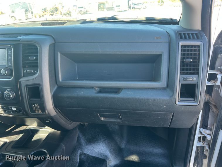 image for item DS2461 2017 Dodge Ram 5500HD  Crew Cab flatbed truck