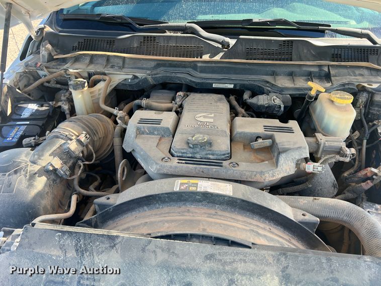 image for item DS2461 2017 Dodge Ram 5500HD  Crew Cab flatbed truck