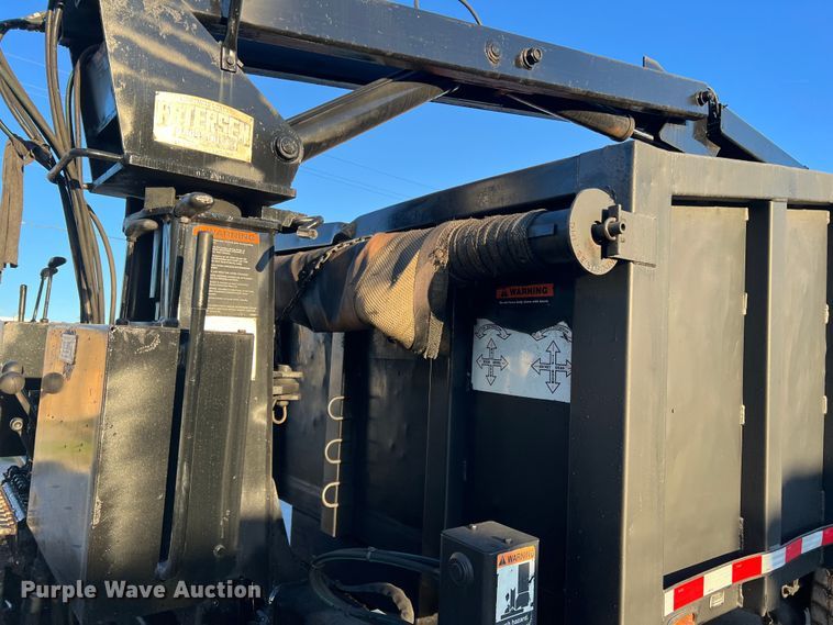 image for item DS2465 2014 International 4300  grapple crane truck