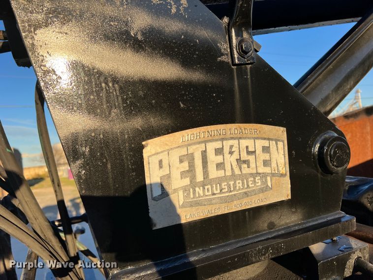 image for item DS2465 2014 International 4300  grapple crane truck