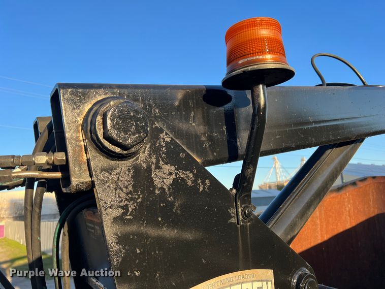 image for item DS2465 2014 International 4300  grapple crane truck