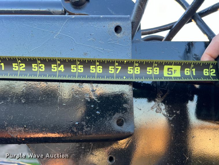 image for item DS2465 2014 International 4300  grapple crane truck