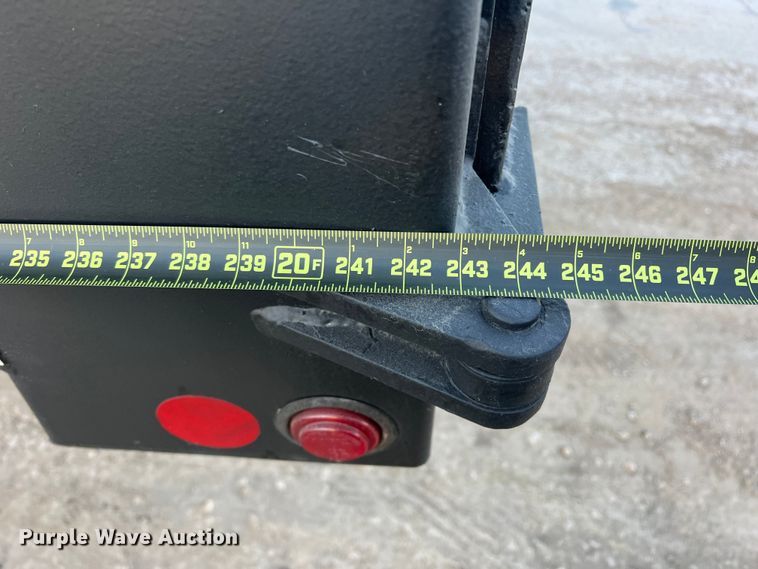 image for item DS2465 2014 International 4300  grapple crane truck