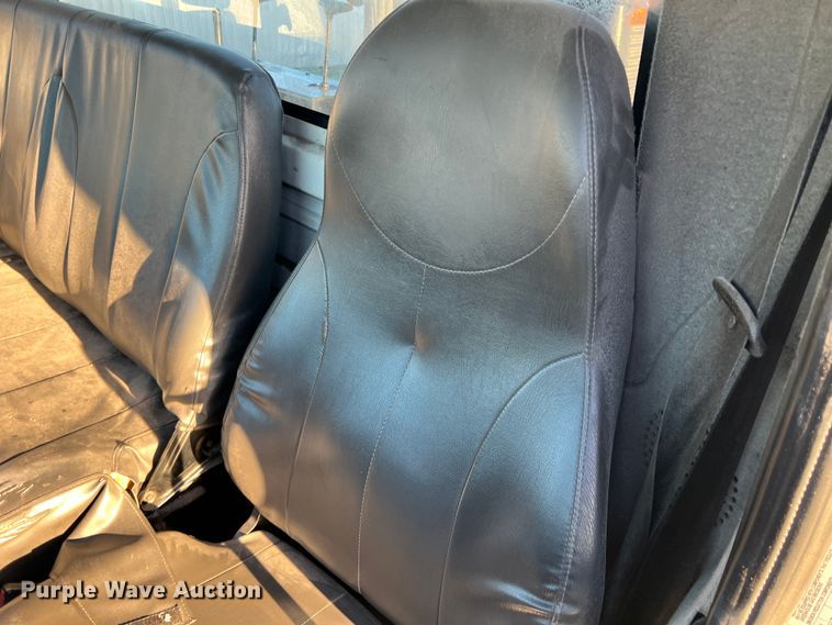 image for item DS2465 2014 International 4300  grapple crane truck