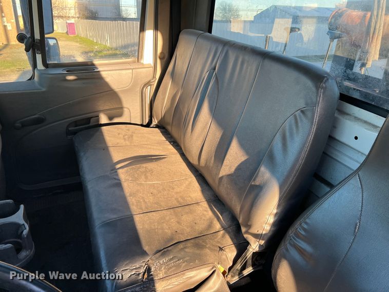 image for item DS2465 2014 International 4300  grapple crane truck