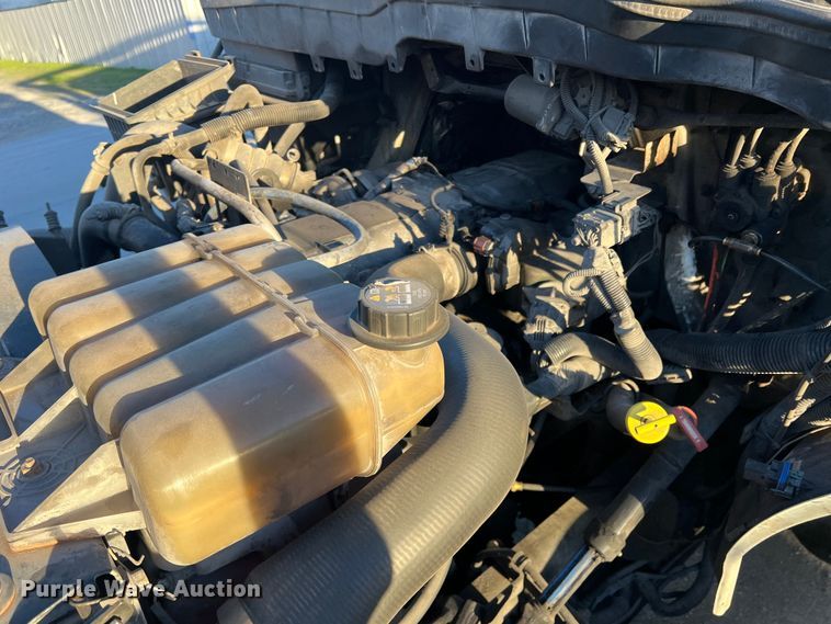 image for item DS2465 2014 International 4300  grapple crane truck