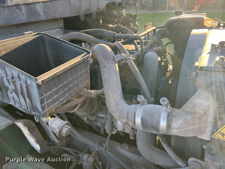 image for item DS2465 2014 International 4300  grapple crane truck