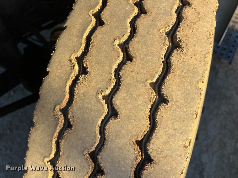 image for item DS2465 2014 International 4300  grapple crane truck