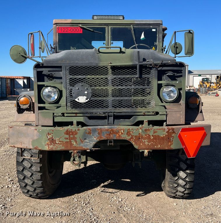 image for item DS2468 1991 BMY M931A2  semi truck