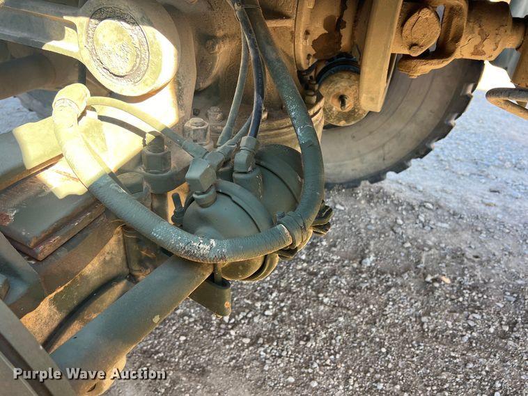 image for item DS2468 1991 BMY M931A2  semi truck