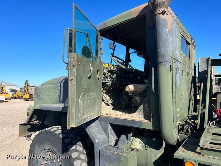 image for item DS2468 1991 BMY M931A2  semi truck