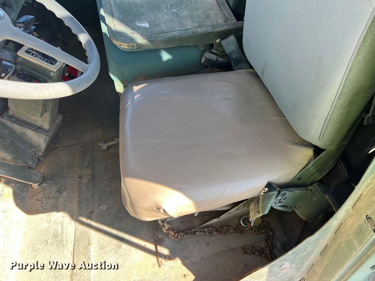 image for item DS2468 1991 BMY M931A2  semi truck