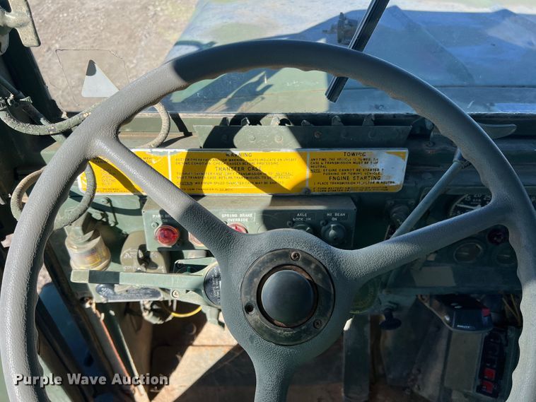 image for item DS2468 1991 BMY M931A2  semi truck