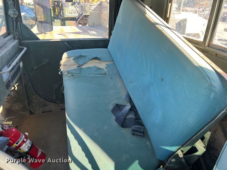 image for item DS2468 1991 BMY M931A2  semi truck