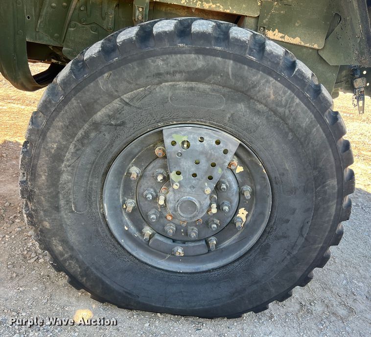 image for item DS2468 1991 BMY M931A2  semi truck