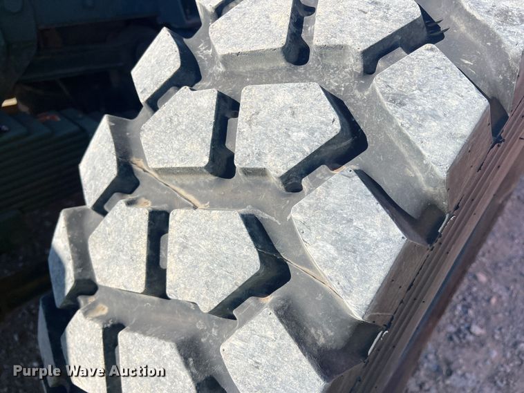 image for item DS2468 1991 BMY M931A2  semi truck