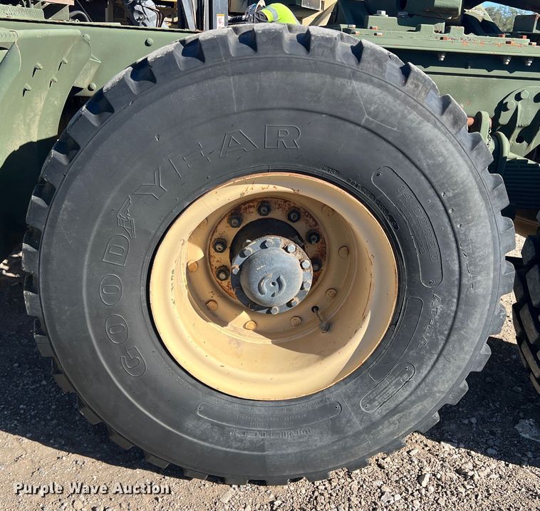 image for item DS2468 1991 BMY M931A2  semi truck