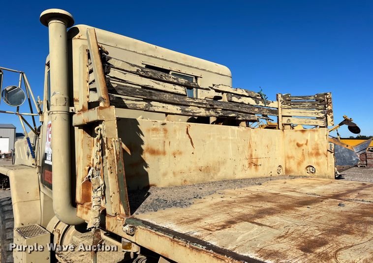 image for item DS2469 1991 BMY  flatbed truck