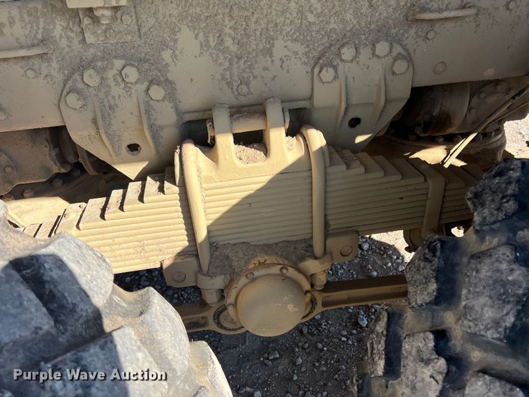 image for item DS2469 1991 BMY  flatbed truck