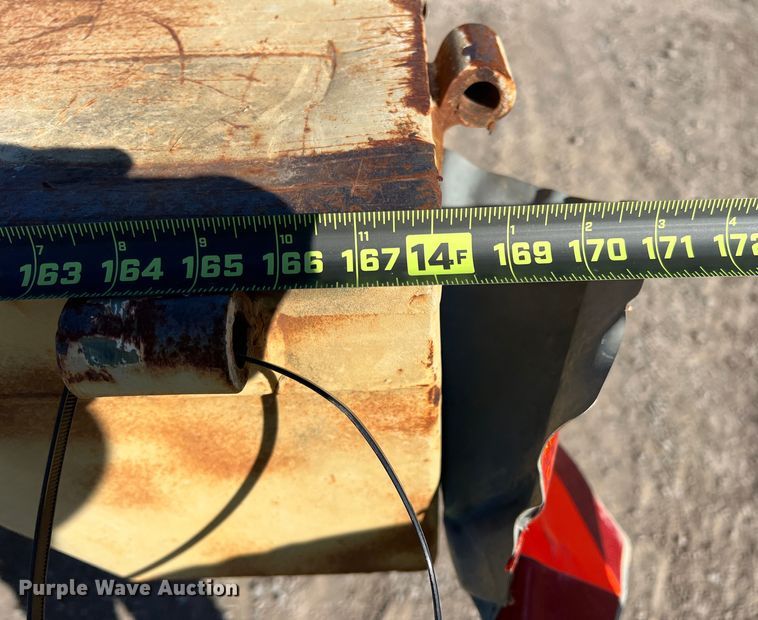 image for item DS2469 1991 BMY  flatbed truck