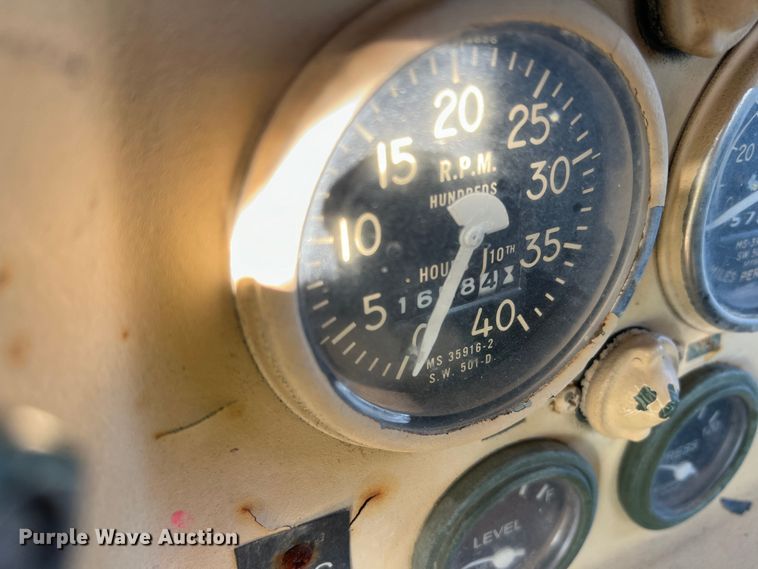 image for item DS2469 1991 BMY  flatbed truck