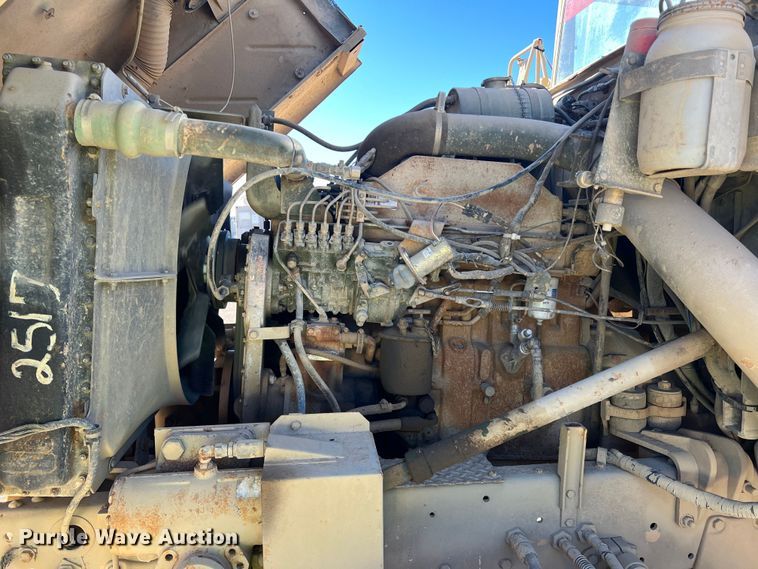 image for item DS2469 1991 BMY  flatbed truck