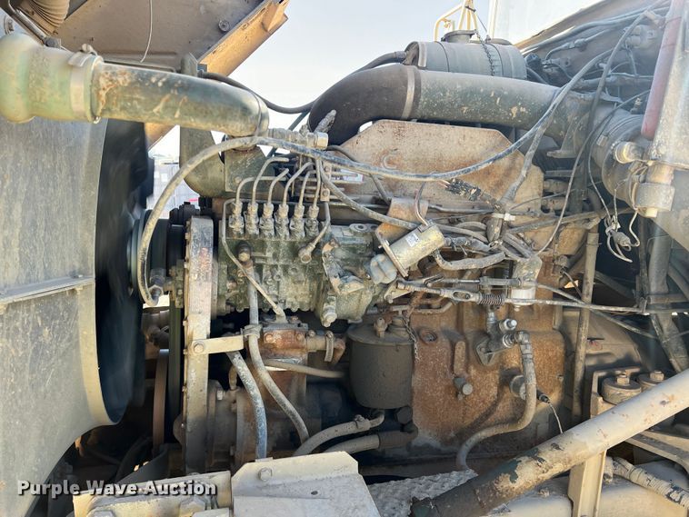 image for item DS2469 1991 BMY  flatbed truck