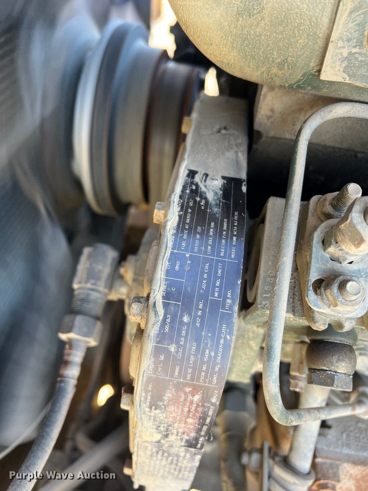 image for item DS2469 1991 BMY  flatbed truck