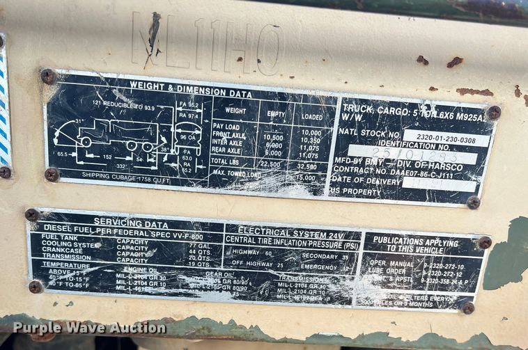 image for item DS2469 1991 BMY  flatbed truck