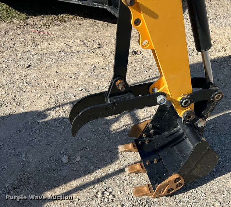 image for item DS2471 2022 Agrotk H12  mini excavator