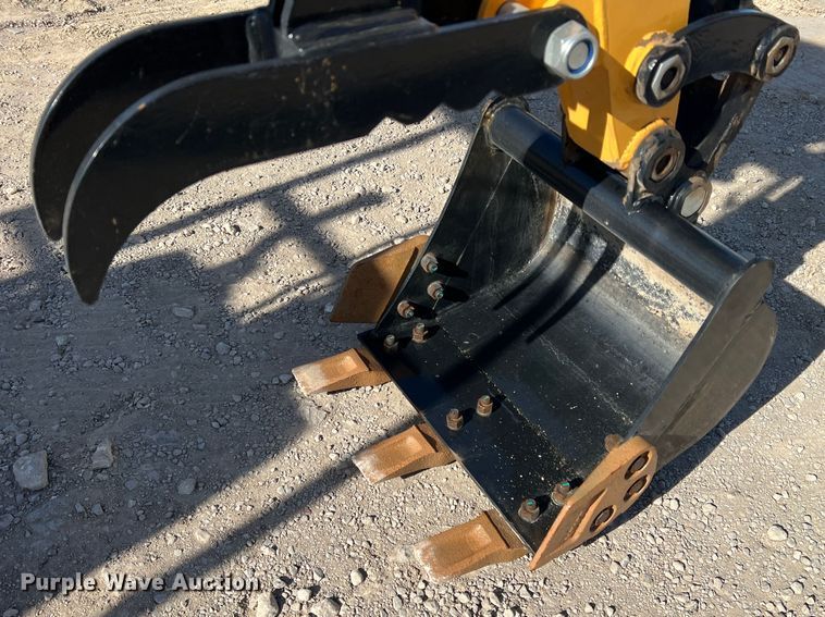 image for item DS2471 2022 Agrotk H12  mini excavator