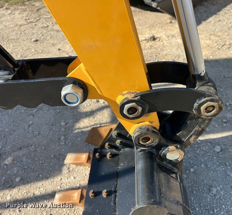 image for item DS2471 2022 Agrotk H12  mini excavator