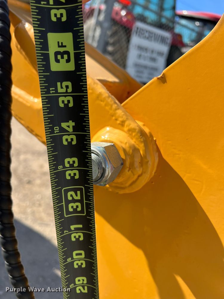 image for item DS2471 2022 Agrotk H12  mini excavator