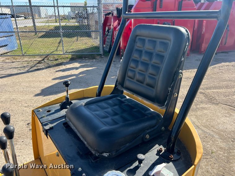 image for item DS2471 2022 Agrotk H12  mini excavator