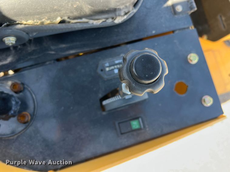 image for item DS2471 2022 Agrotk H12  mini excavator