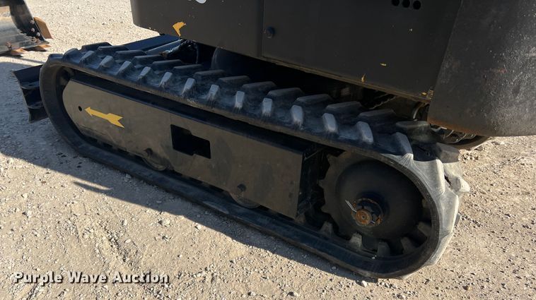 image for item DS2471 2022 Agrotk H12  mini excavator