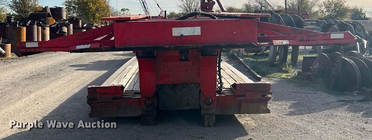 image for item DS2472 2000 Trail King  lowboy equipment trailer