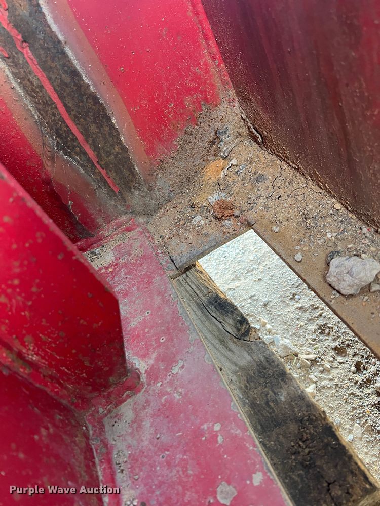 image for item DS2472 2000 Trail King  lowboy equipment trailer