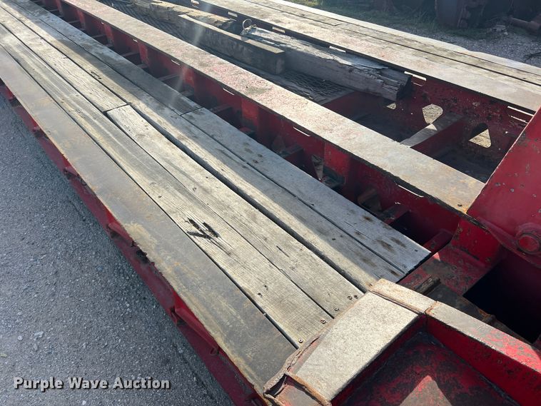 image for item DS2472 2000 Trail King  lowboy equipment trailer