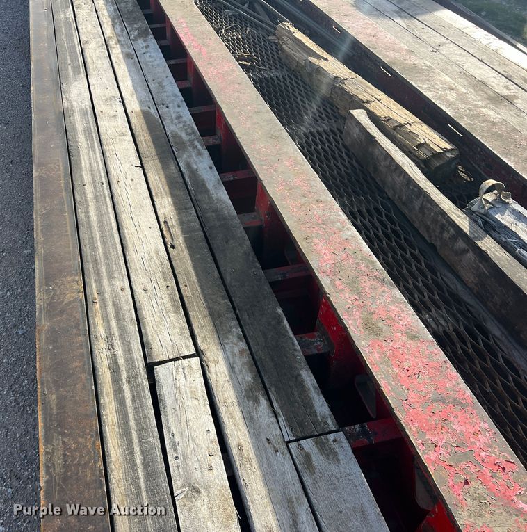 image for item DS2472 2000 Trail King  lowboy equipment trailer