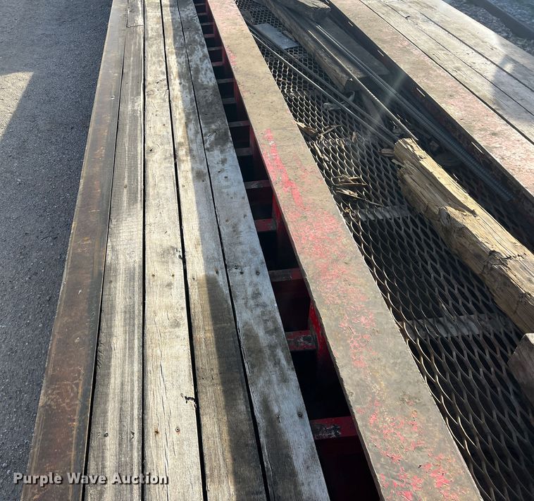 image for item DS2472 2000 Trail King  lowboy equipment trailer