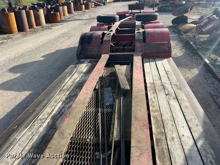 image for item DS2472 2000 Trail King  lowboy equipment trailer