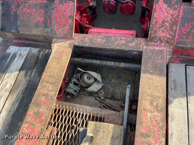 image for item DS2472 2000 Trail King  lowboy equipment trailer